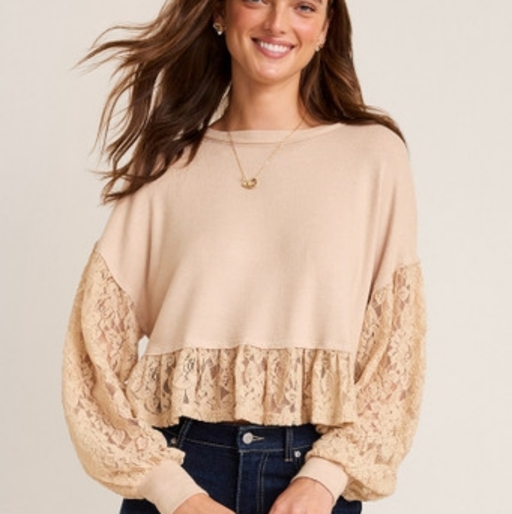 Francesca's Tanya Lace Top Size Medium